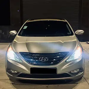 Hyundai Sonata, 2011