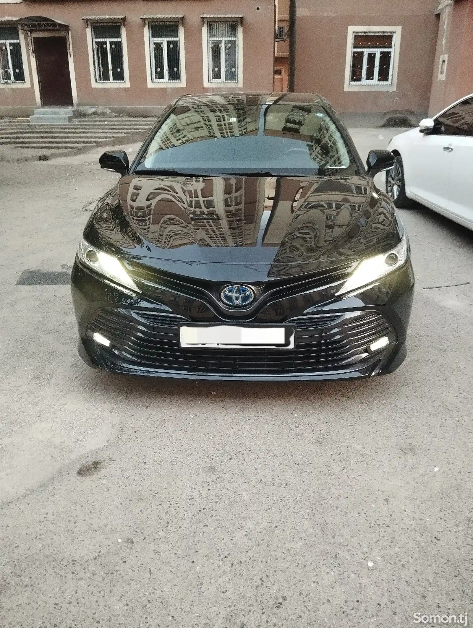 Toyota Camry, 2018-1