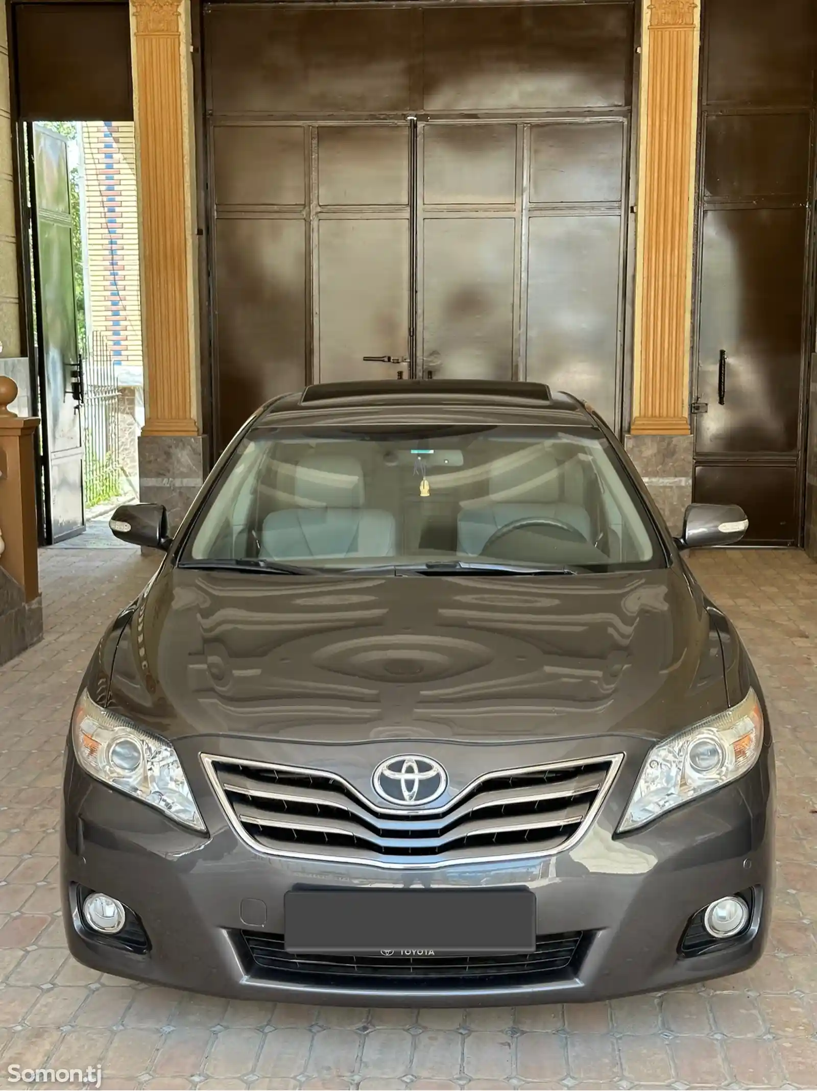 Toyota Camry, 2011-1