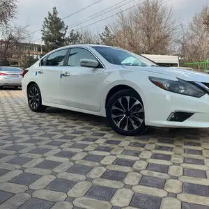 Nissan Altima, 2018