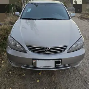 Toyota Camry, 2005