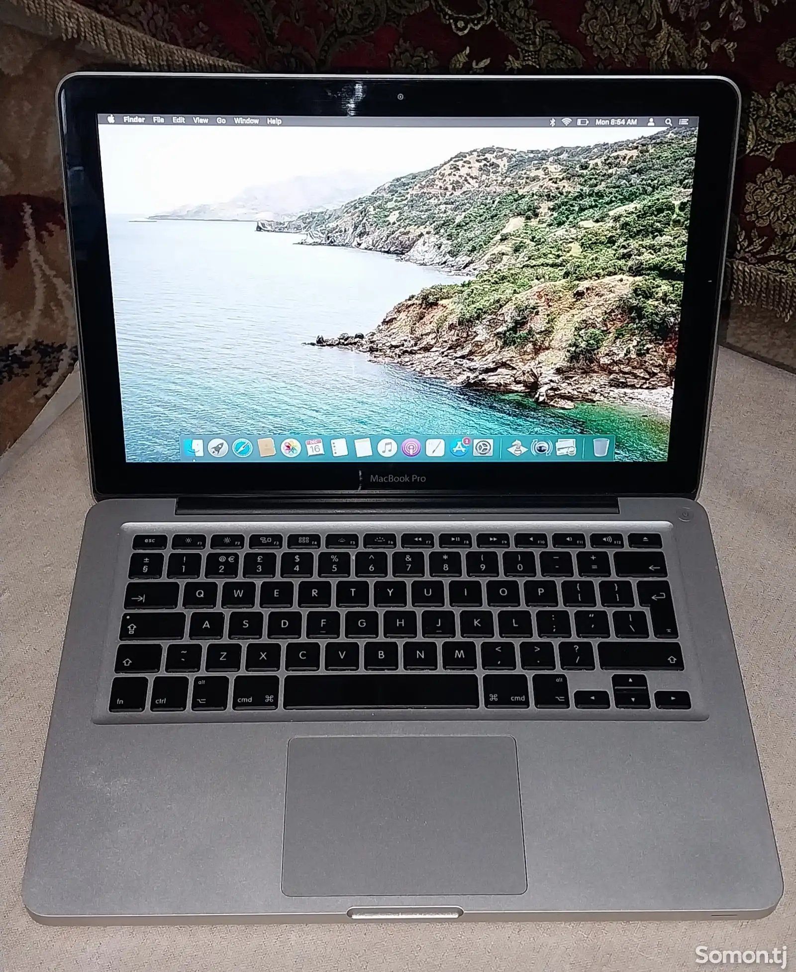 Ноутбук MacBook Pro-1