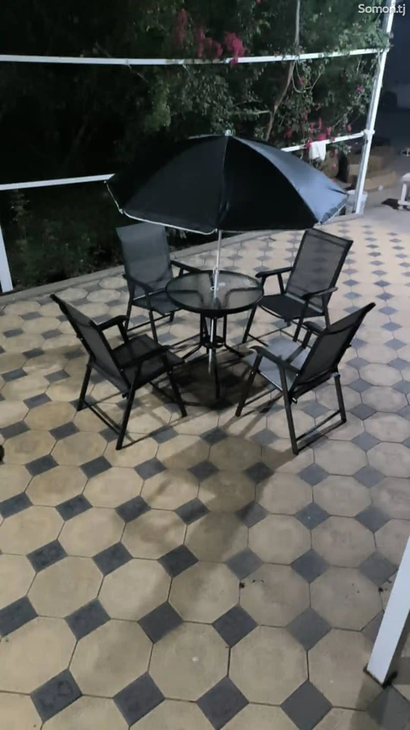 Садовый стол со стульями-1