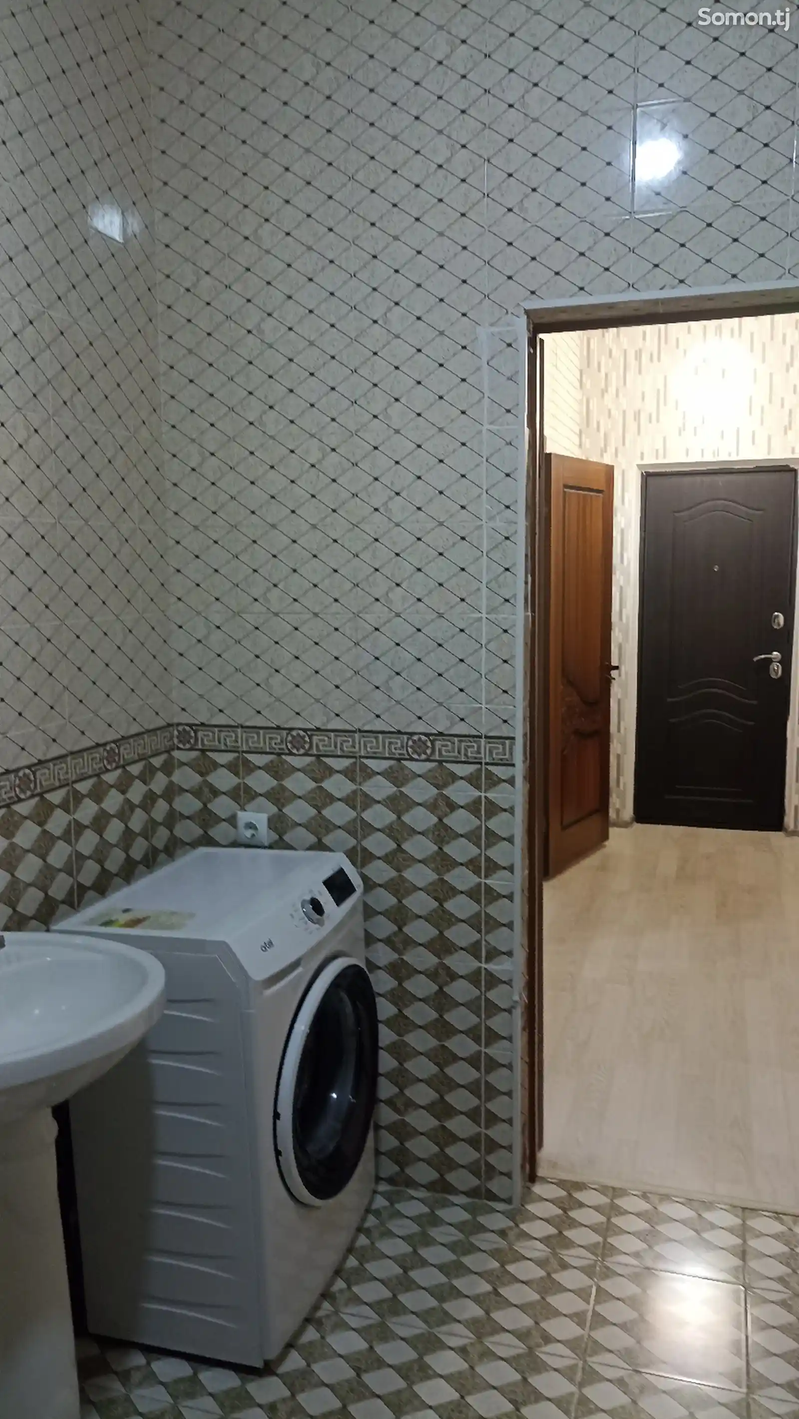 2-комн. квартира, 3 этаж, 80м²,  болои Ресторан Алмос-8