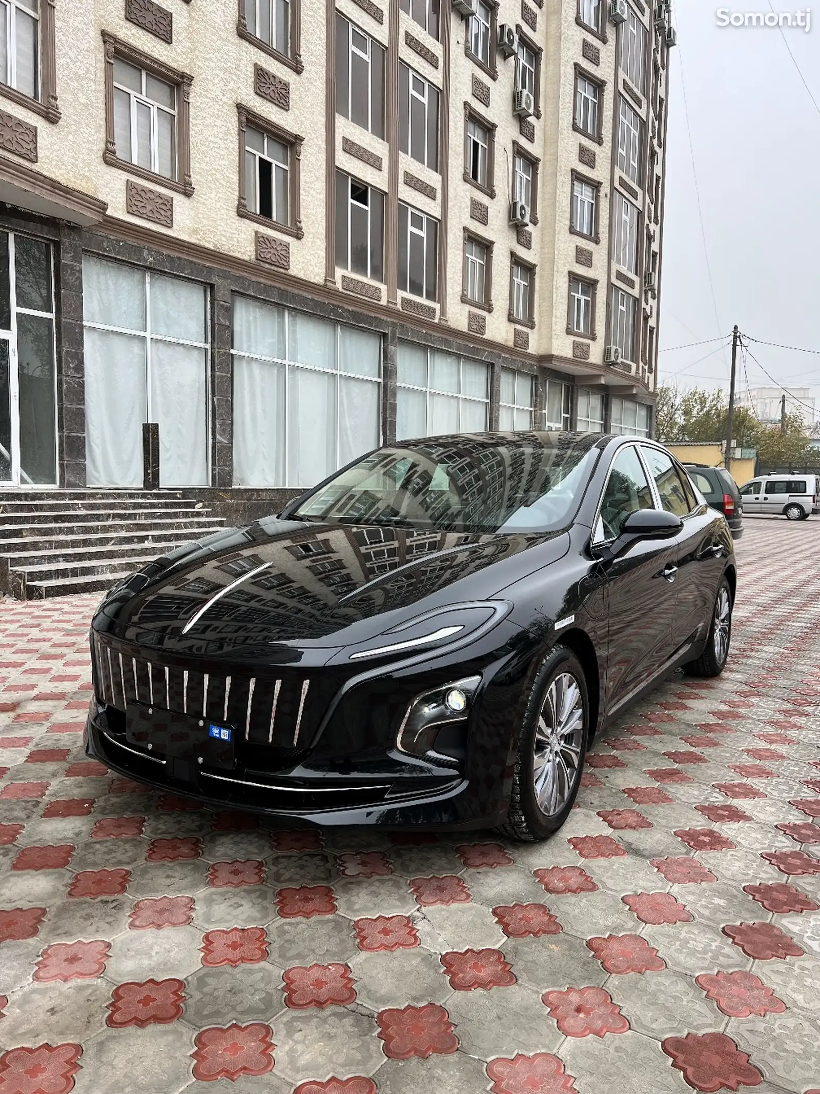 Hongqi E-QM5, 2024-1