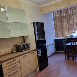 2-комн. квартира, 3 этаж, 84м², Cино, 92 мкр