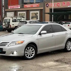 Toyota Camry, 2011