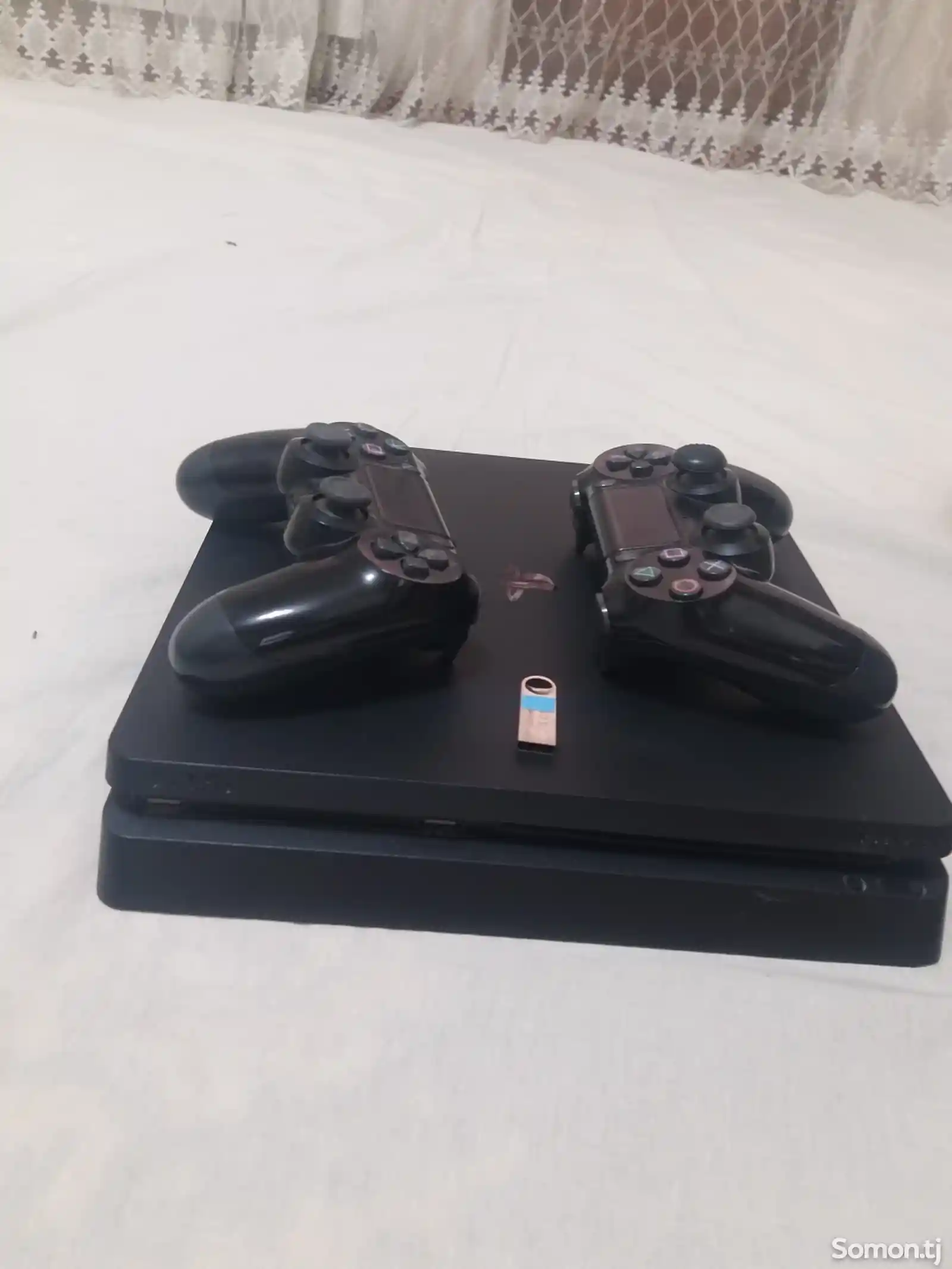 Игровая приставка Sony PlayStation 4 Slim-2