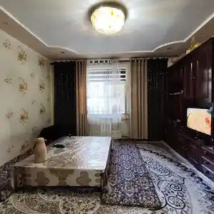 3-комн. квартира, 2 этаж, 54 м², Маяковский