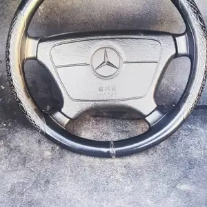 Руль от Mercedes-Benz