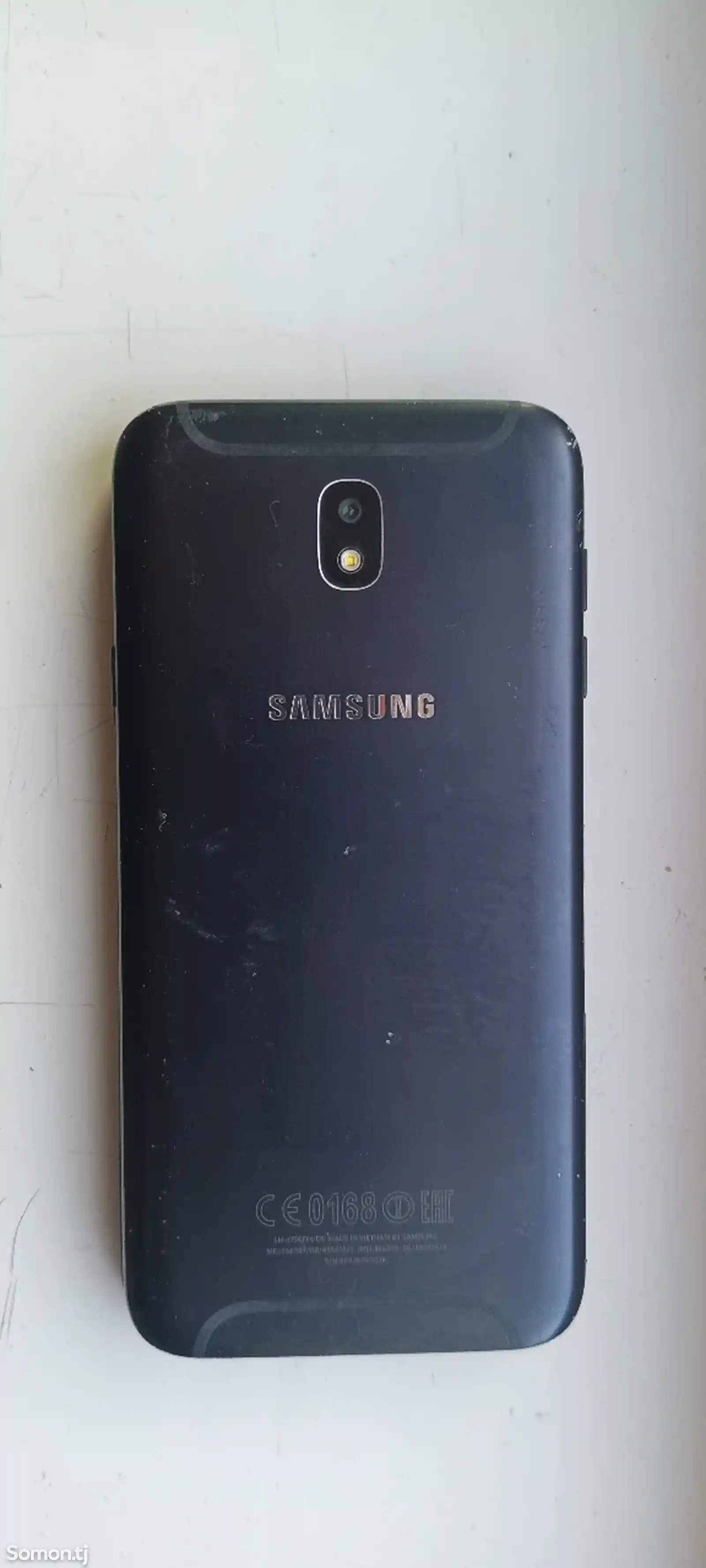 Samsung Galaxy J7 Pro-3