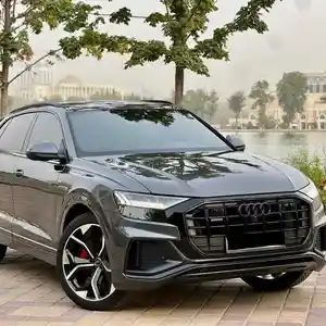 Audi Q8, 2022