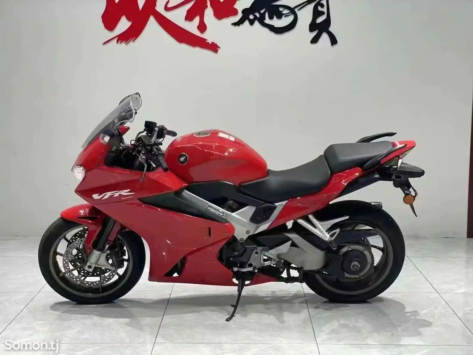 Мотоцикл Honda VFR800 на заказ-4