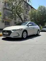 Hyundai Elantra, 2017-2