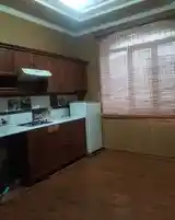 2-комн. квартира, 2 этаж, 60м², Гулбахор-2