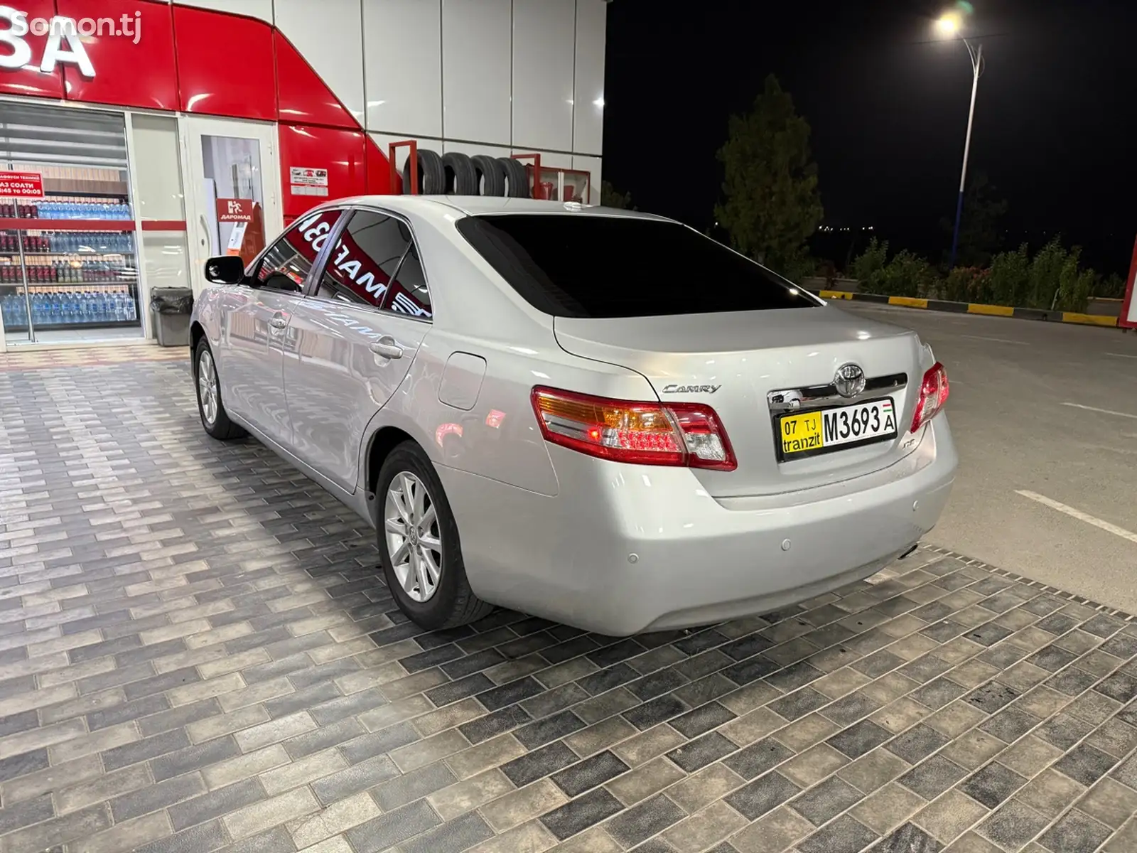 Toyota Camry, 2010-1