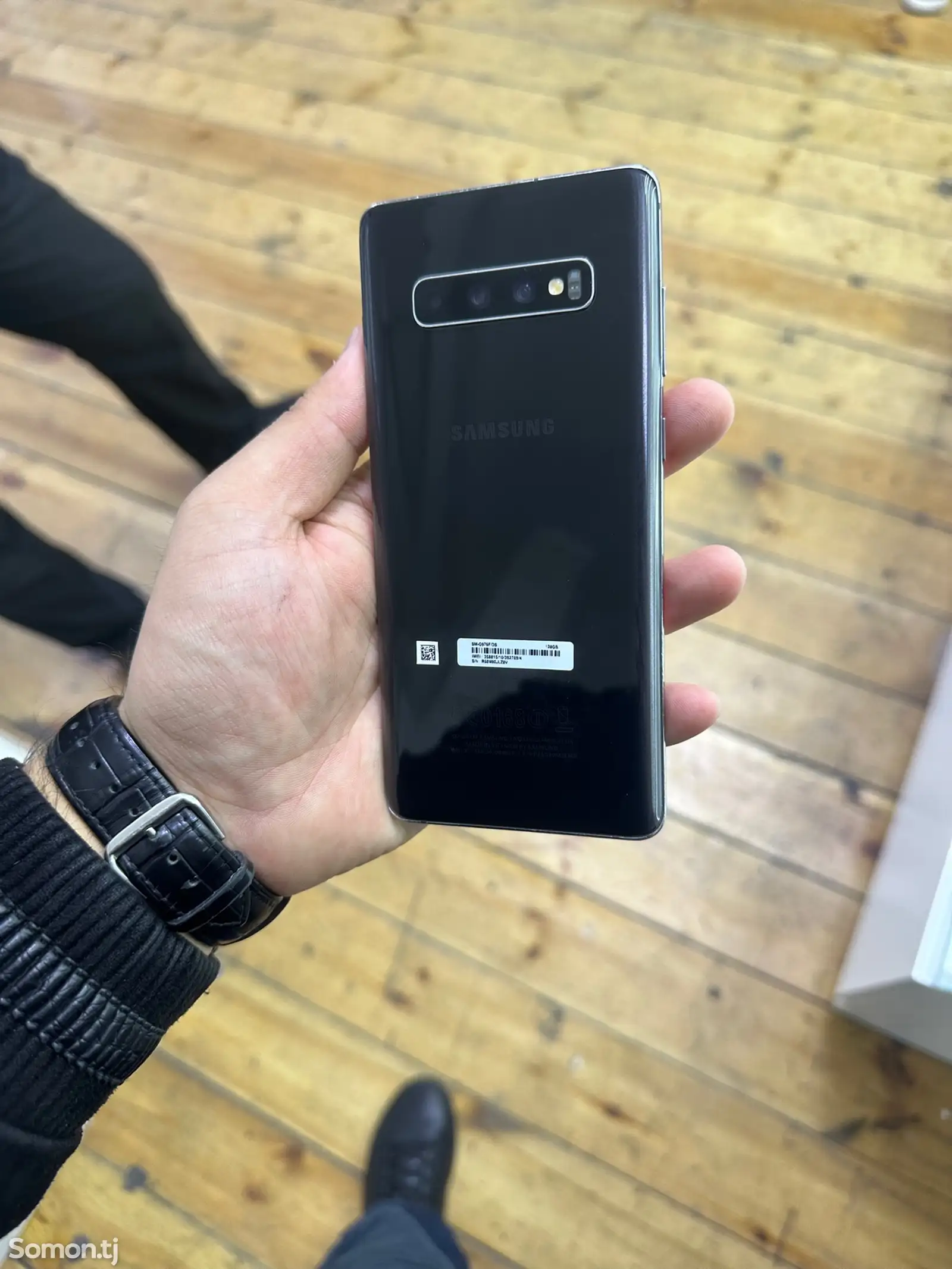 Samsung Galaxy S10 plus-1