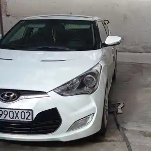 Hyundai Veloster, 2011