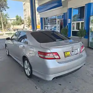 Toyota Camry, 2011