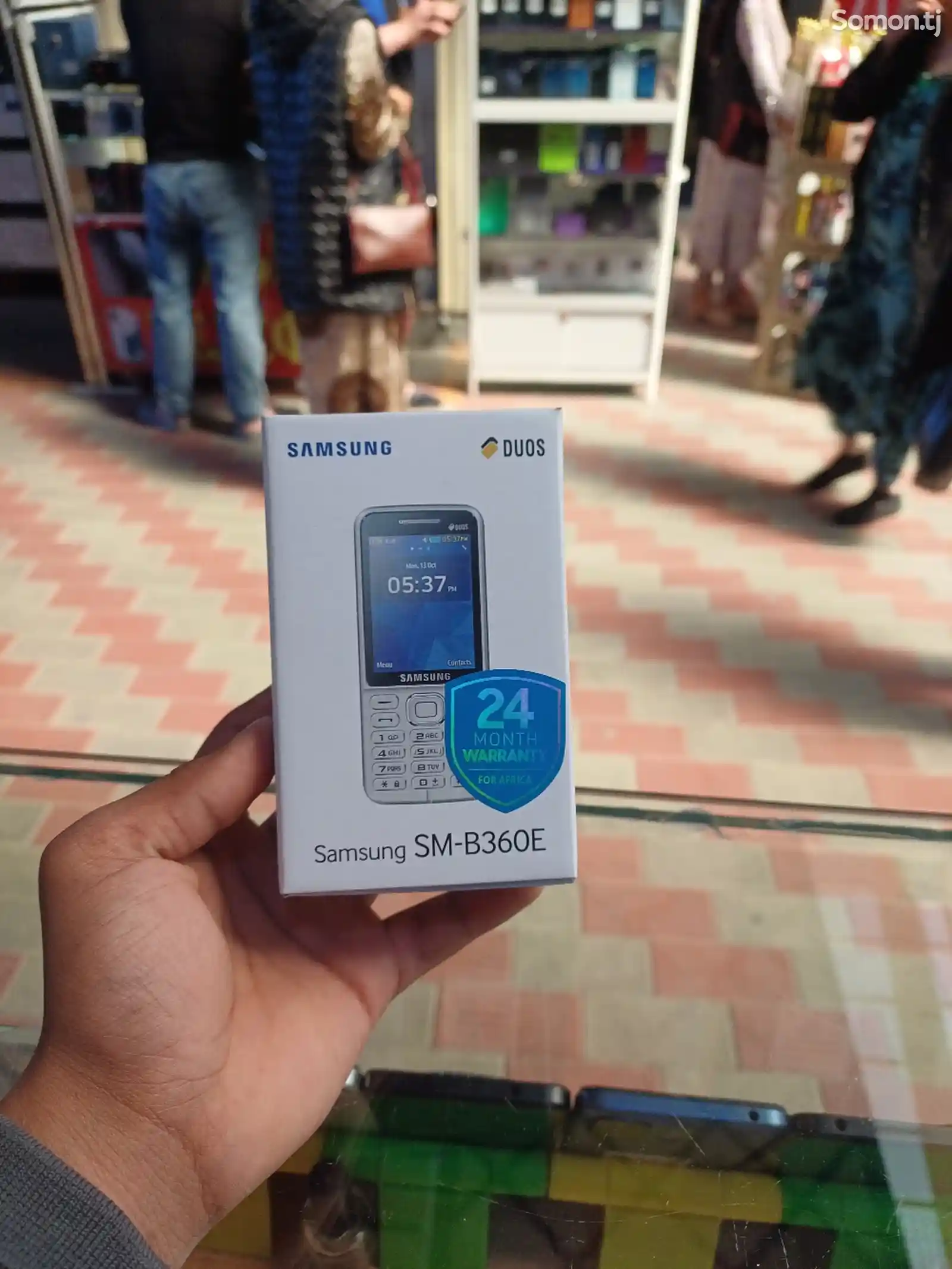 Samsung Galaxy B360E-1