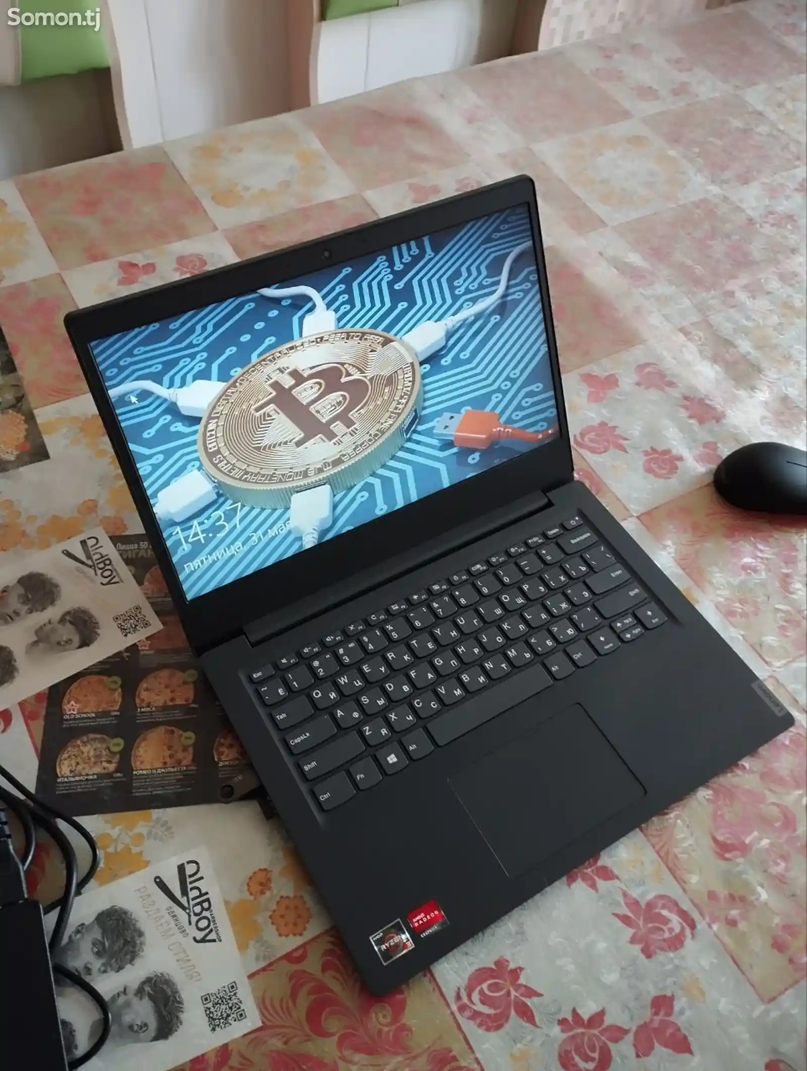 Ноутбук Lenovo-1