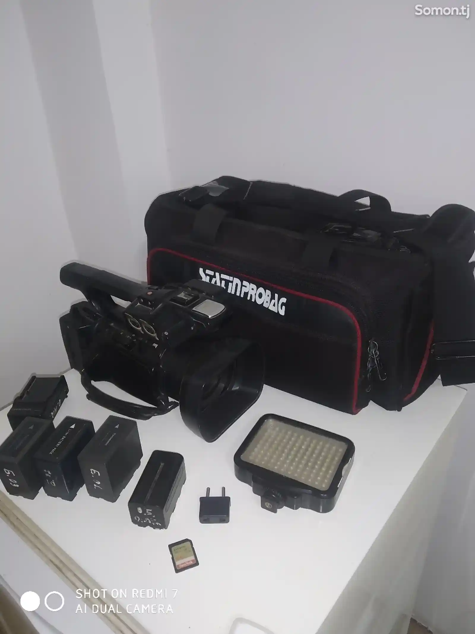 Видеокамера Panasonic AG AC90EN-2