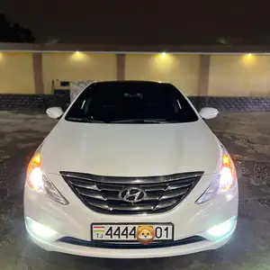 Hyundai Sonata, 2011