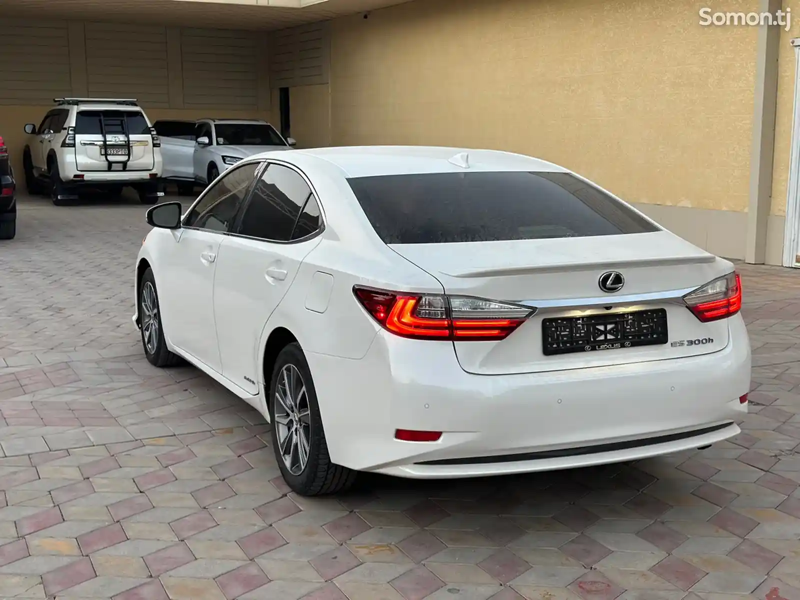 Lexus ES series, 2016-5