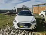 Hyundai Elantra, 2017-3