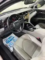 Toyota Camry, 2018-8