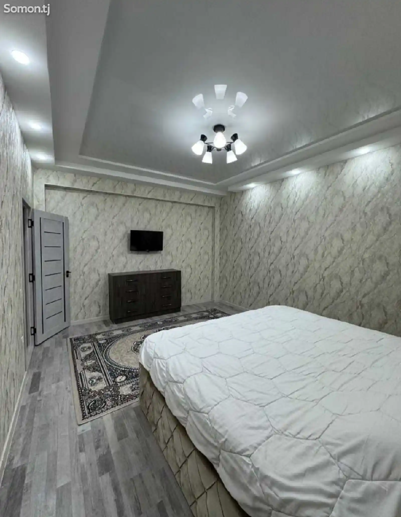 2-комн. квартира, 6 этаж, 80м², Универмаг-2