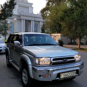 Toyota Hilux Surf, 2000