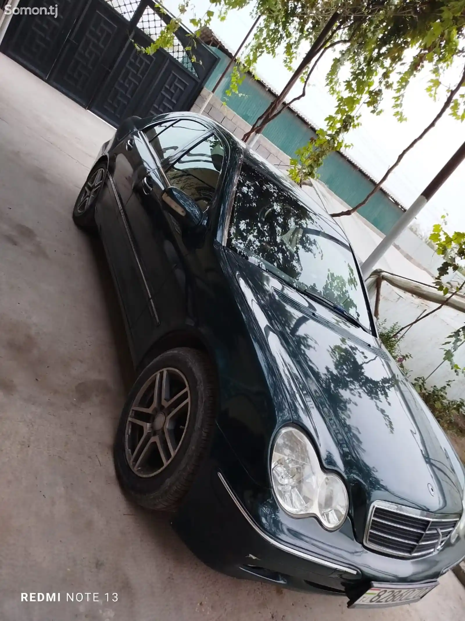 Mercedes-Benz C-Class-1