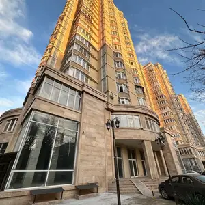 1-комн. квартира, 17 этаж, 86 м², Шохмансур