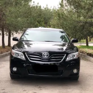 Toyota Camry, 2011