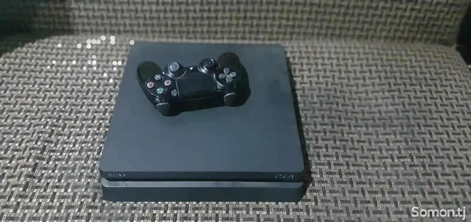 Игровая приставка Sony PlayStation 4-1