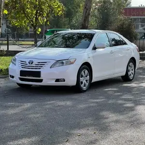 Toyota Camry, 2010