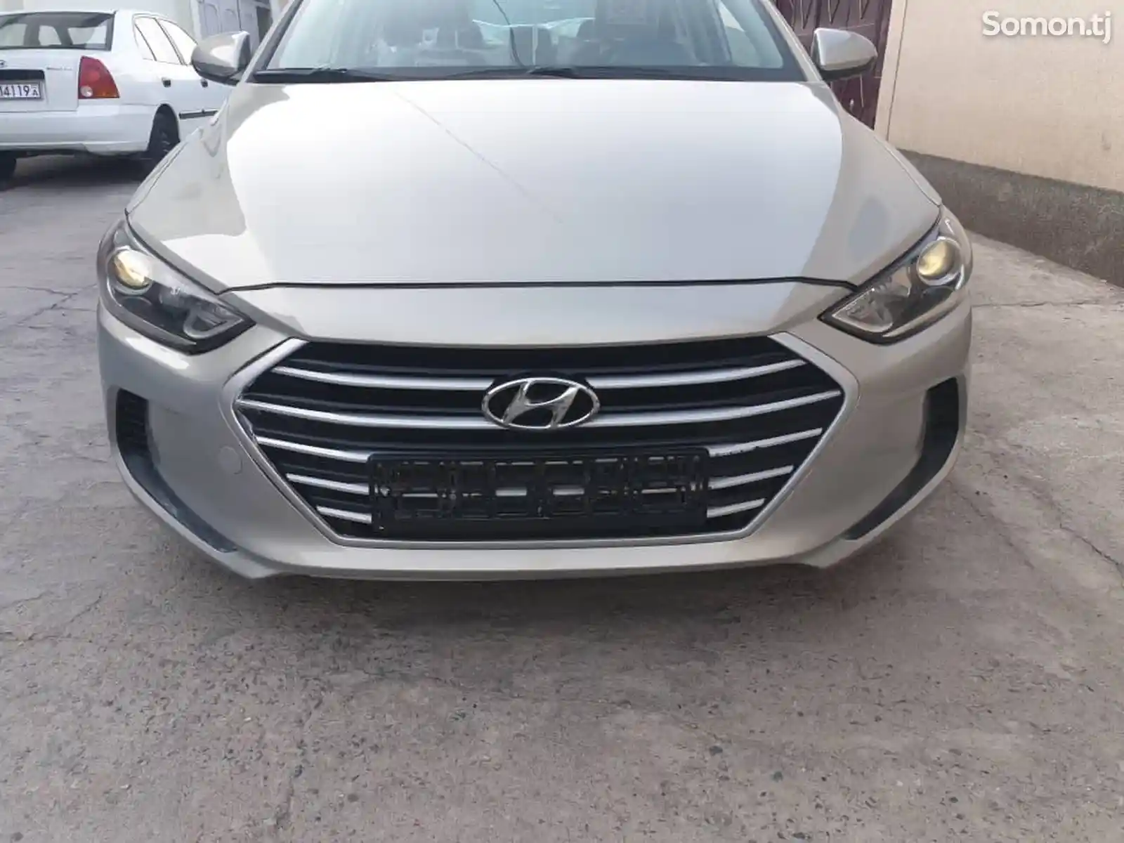 Hyundai Elantra, 2017-1