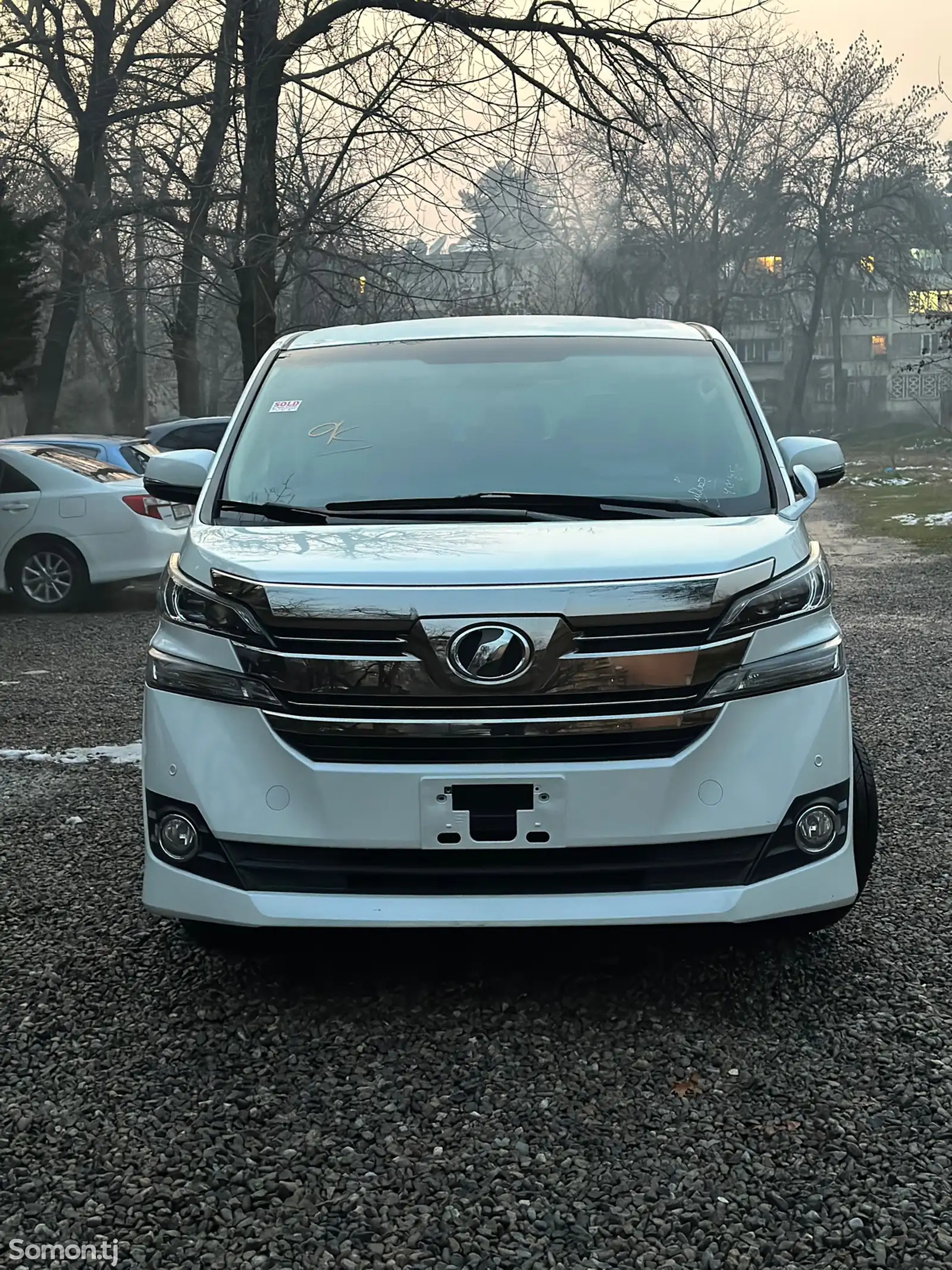 Toyota Vellfire, 2015-1