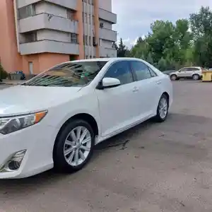 Toyota Camry, 2014