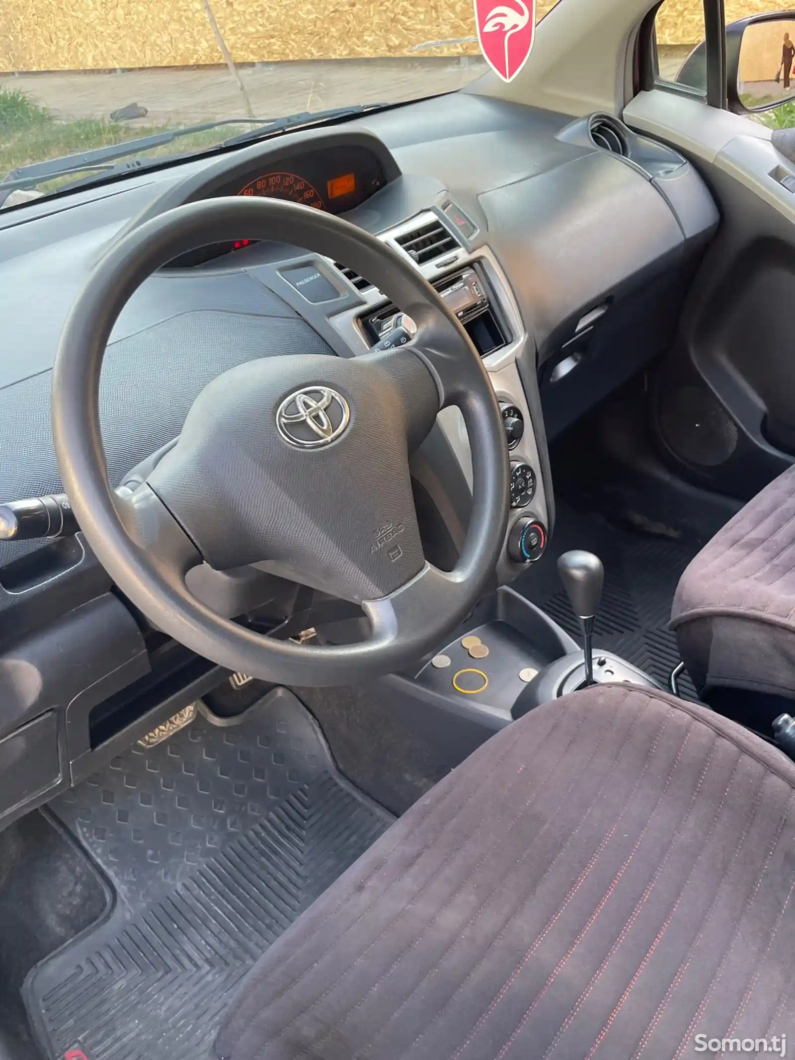 Toyota Vitz, 2010-6