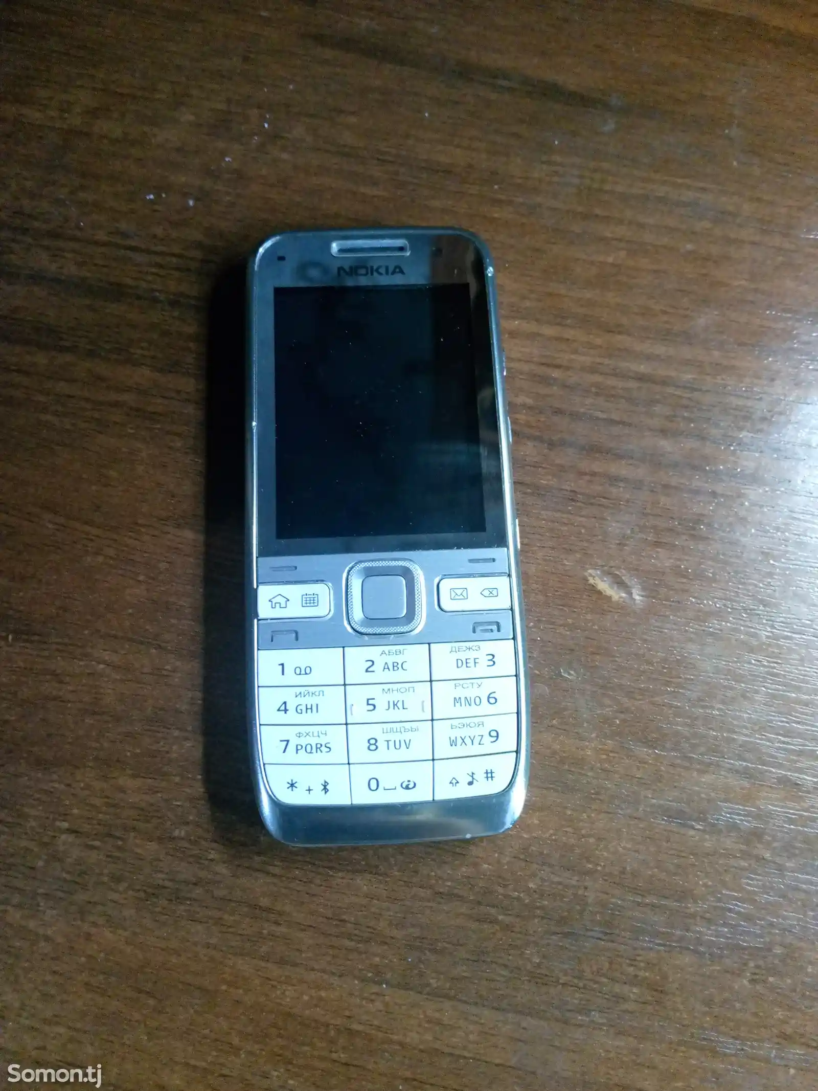 Nokia E52-5