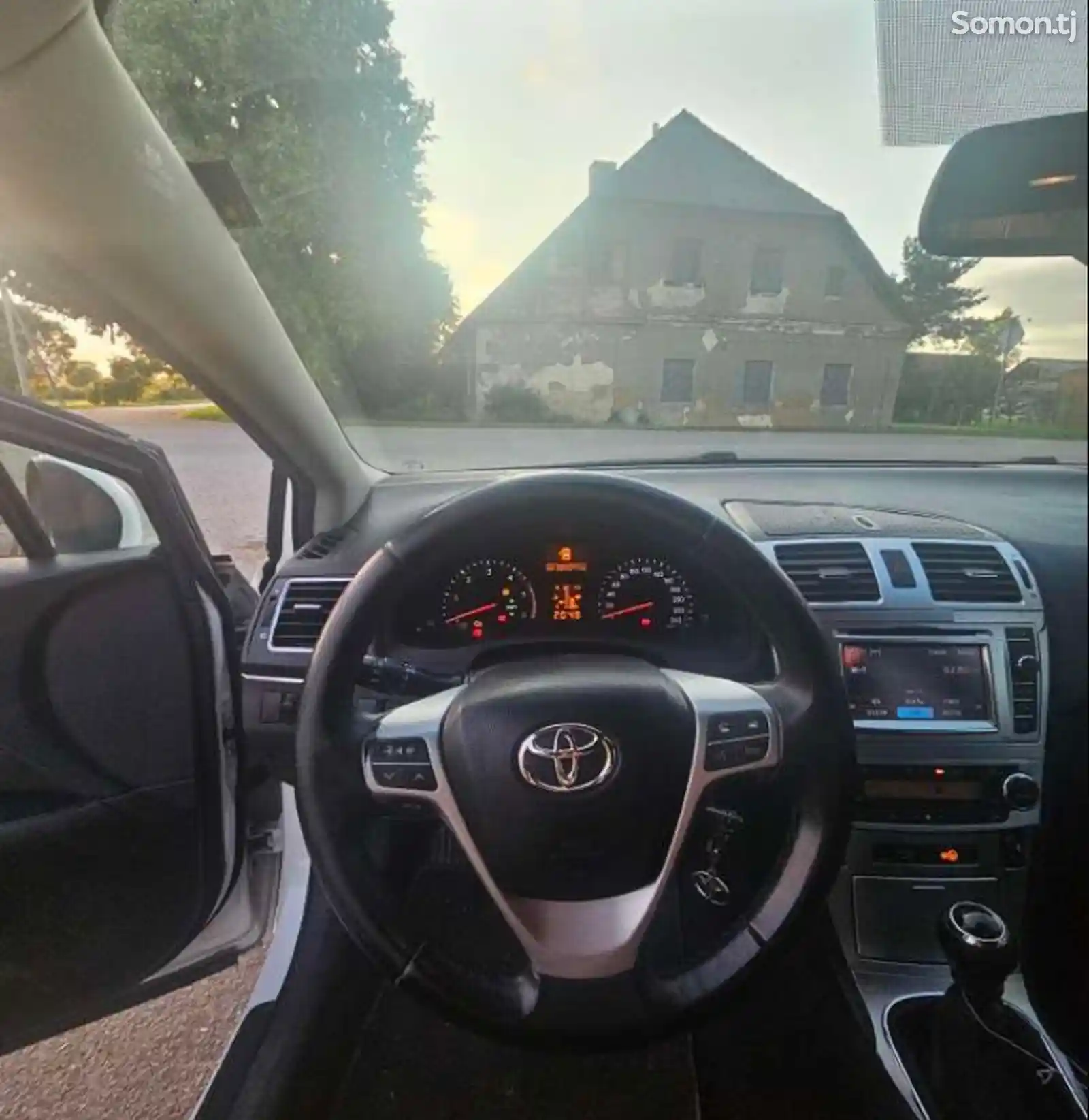 Toyota Avensis, 2015-4