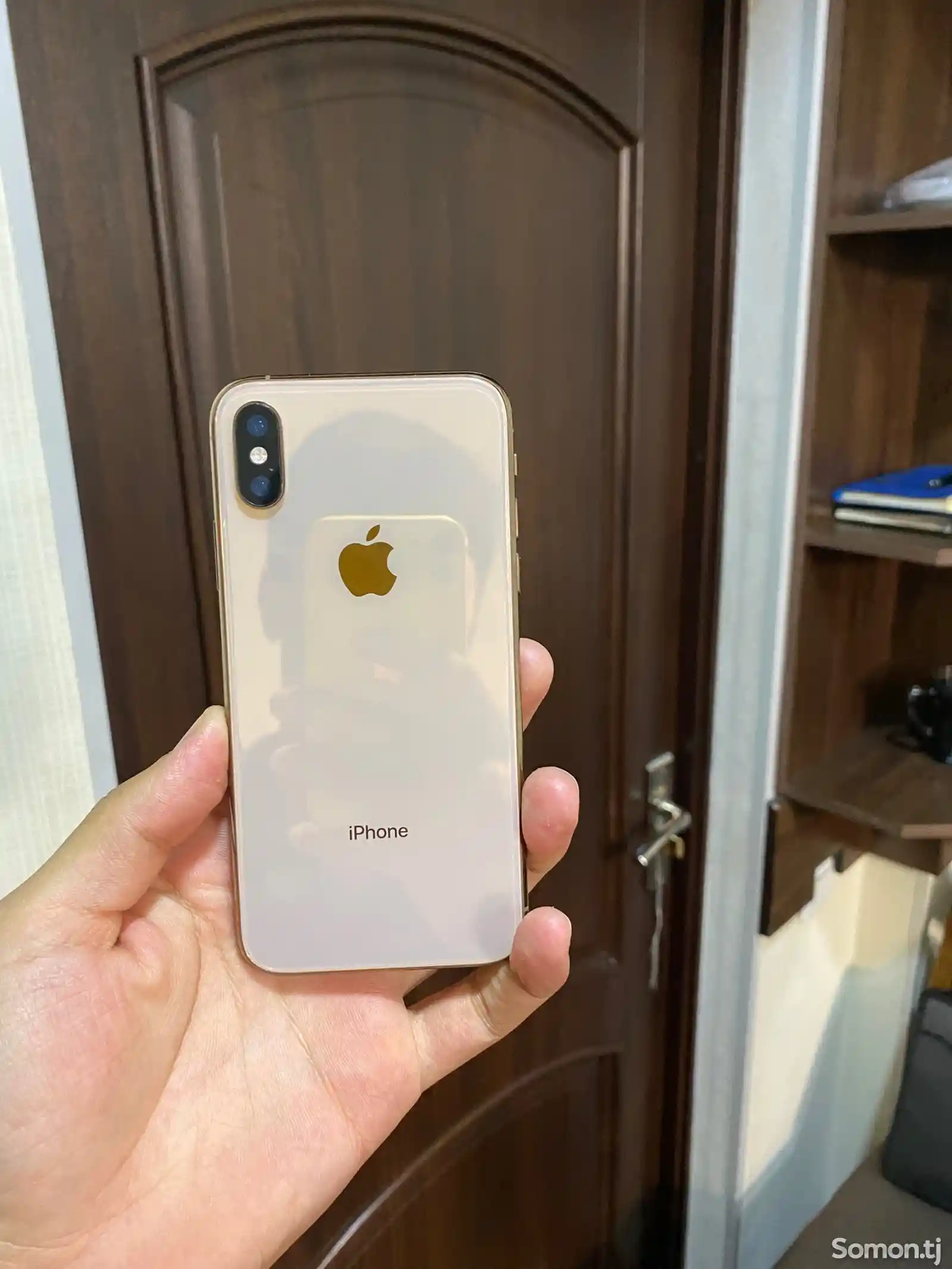 Apple iPhone Xs, 64 gb, Gold-1