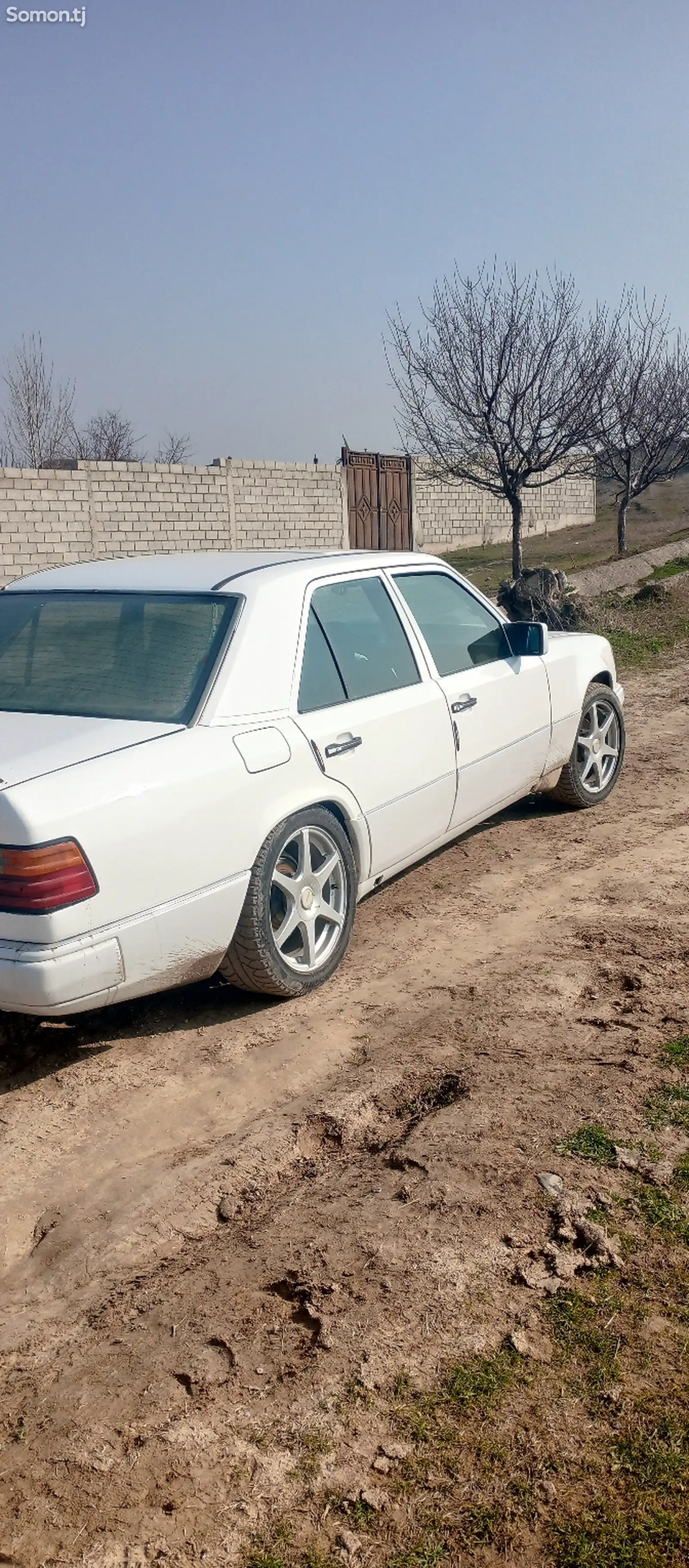 Mercedes-Benz W124, 1986-1