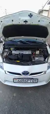 Toyota Prius, 2010-2