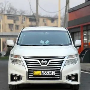 Nissan Elgrand, 2014