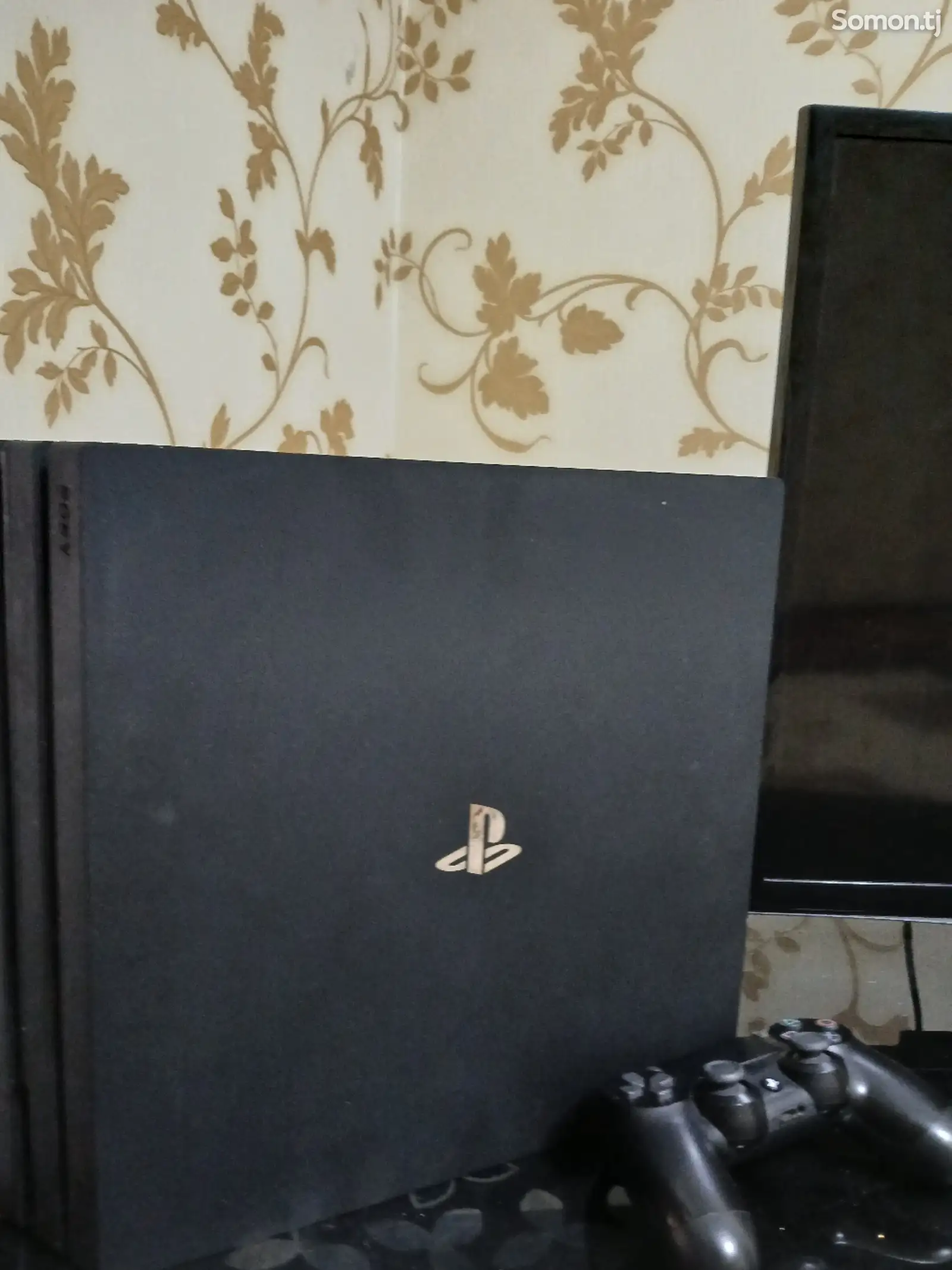 Игровая приставка Sony Playstation 4 Pro-1