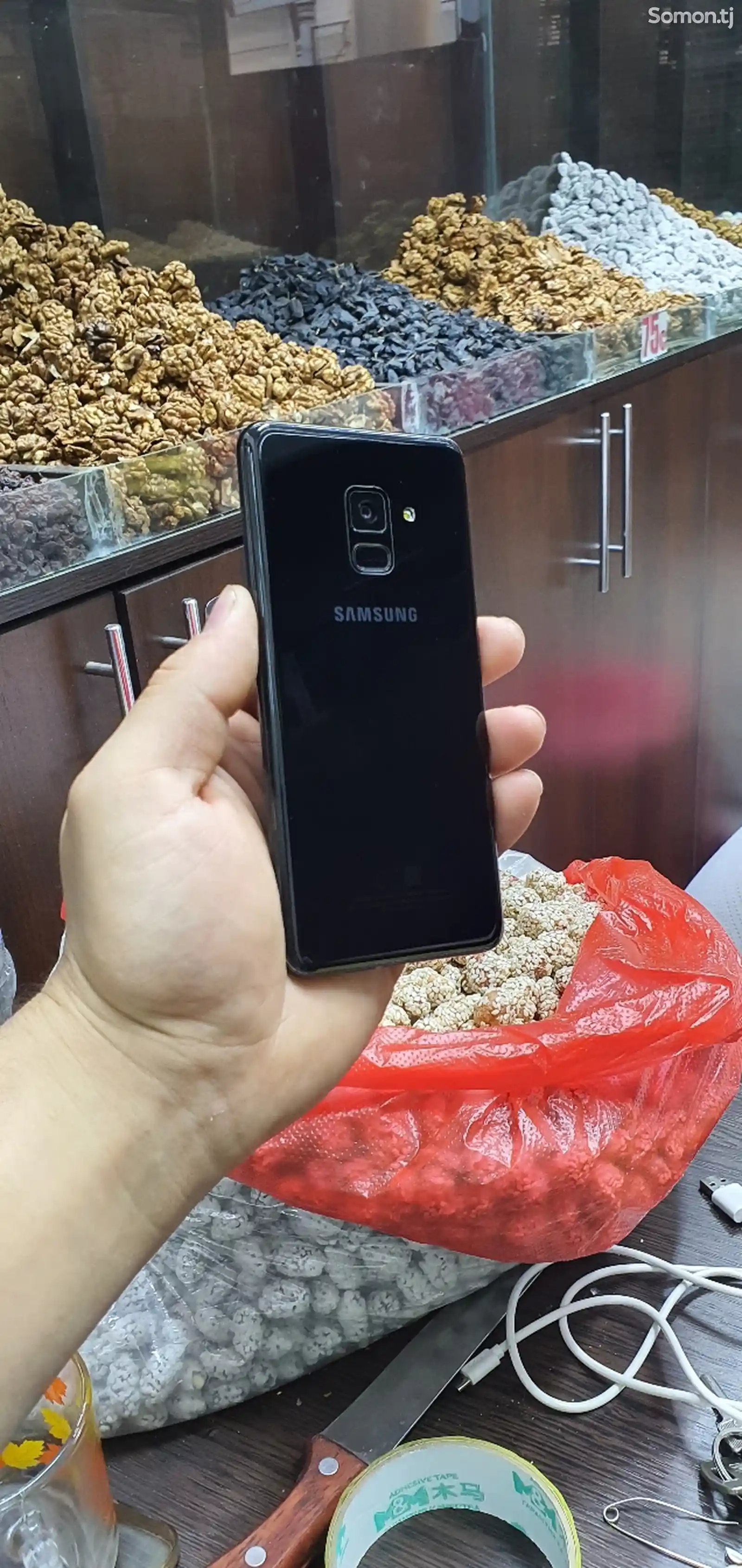 Samsung Galaxy A8-1