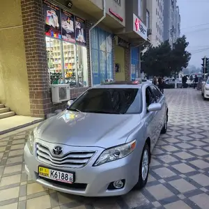 Toyota Camry, 2010